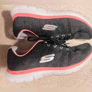 Sketchers Flex-Lite 8.5 wide Memory Foam Air Cooled Train/Run athletic shoes
